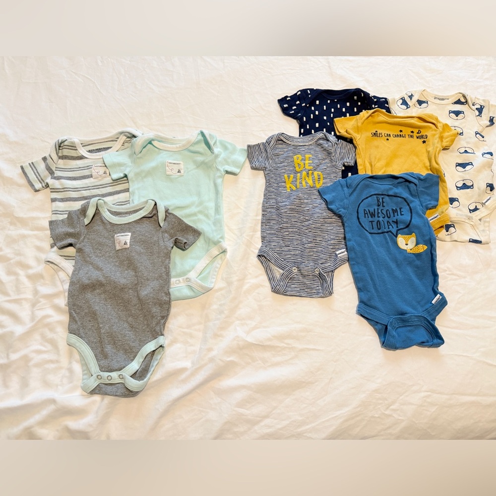 Burt’s Bees + Gerber Baby Onesie Boy Girl 0-3 Months 0-3 Months (2 sets/ 8 PCS)